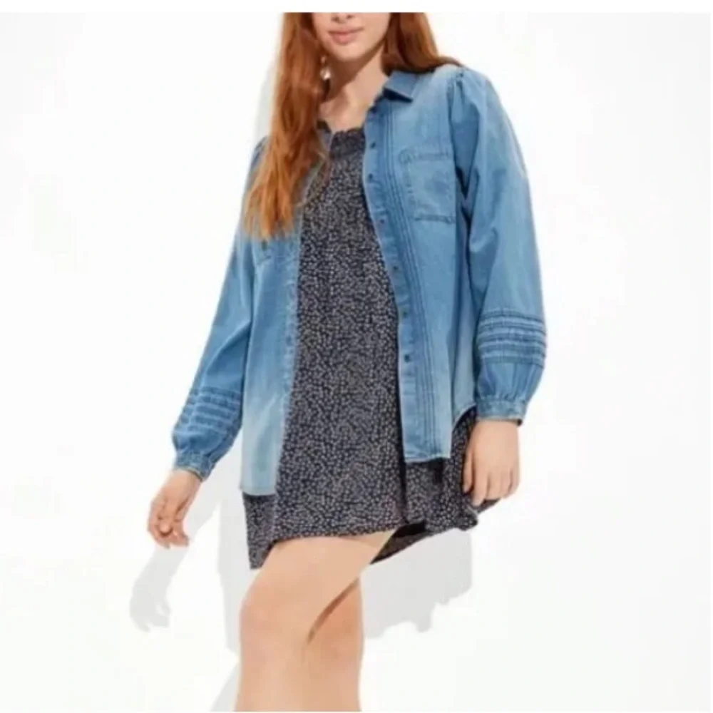 American Eagle Outfitters NWT chambray denim blouse button up pleats size S